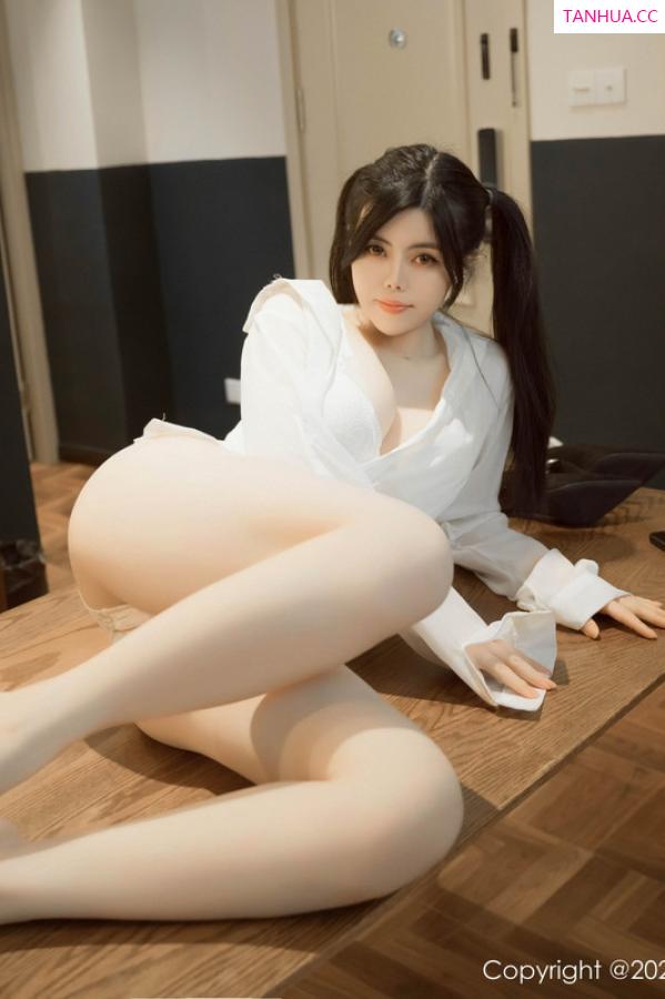 白甜  [XiuRen]高清写真图 2023.06.12 No.6896 白甜 丰腴美臀第25张图片
